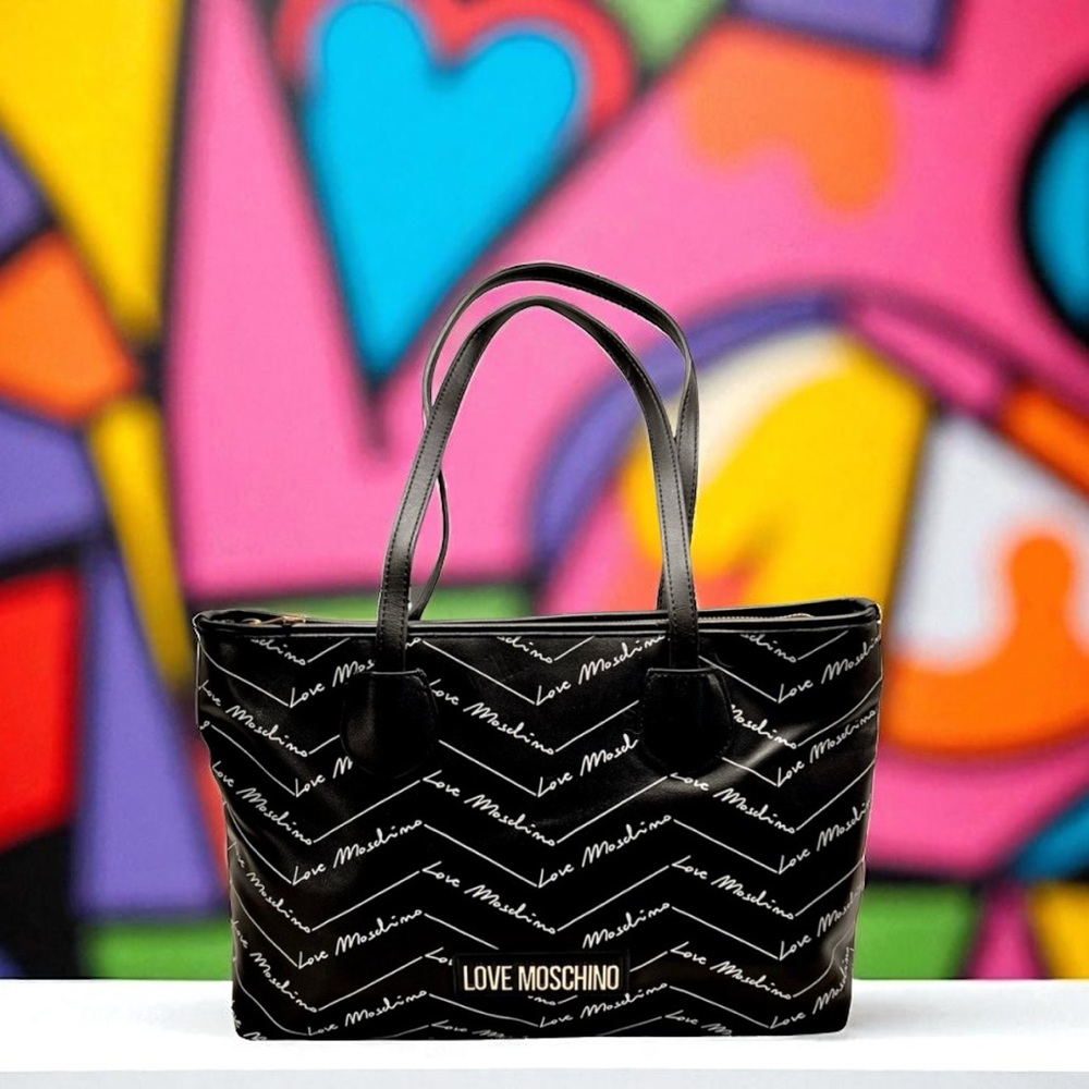 LOVE MOSCHINO Logo Romantic Shopper Shoulder Bag Black Logo w Gold Hardware EUC